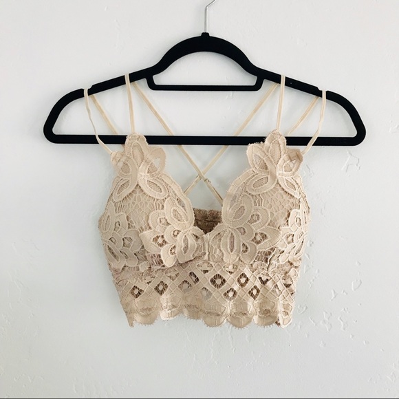 💥LAST ONE💥 Crochet Lace Bralette in Taupe - Picture 4 of 5
